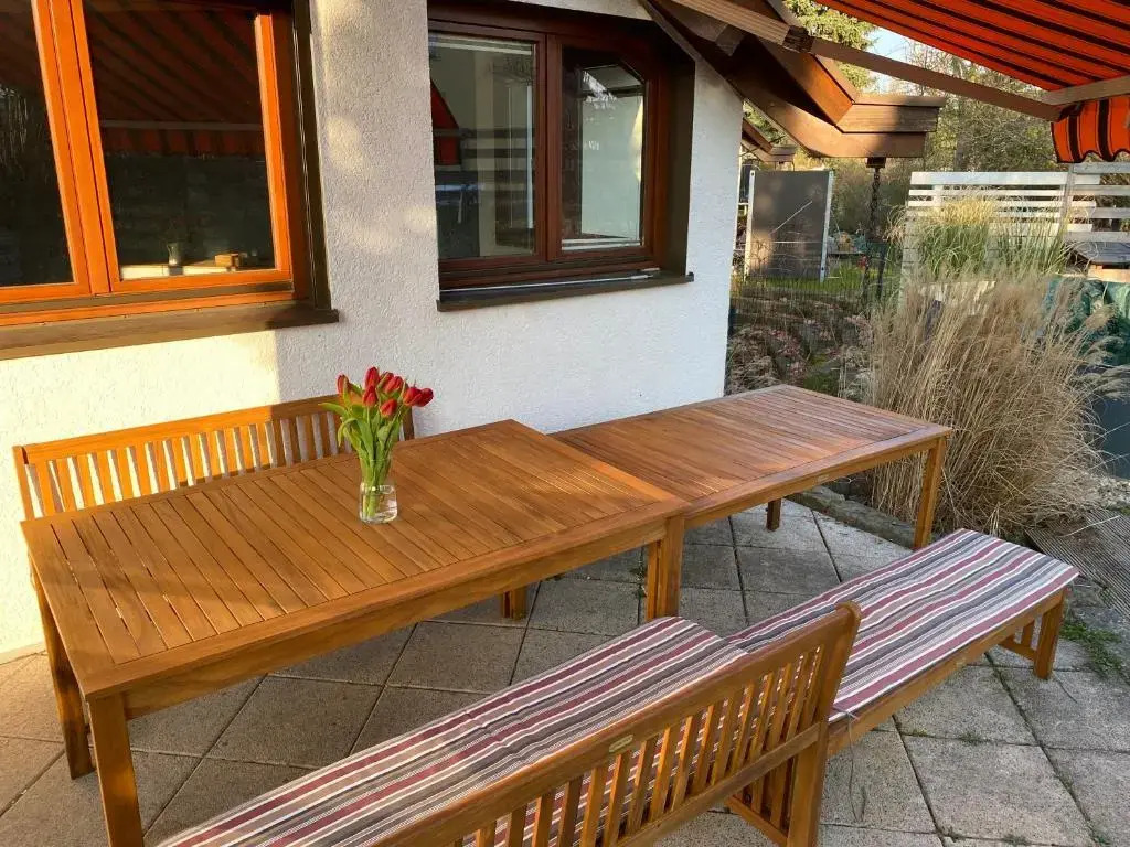 Ferienhaus Elbharmonie - Hunde willkommen, Garten vollständig umzäunt, Pool, Kamin und Spielzimmer - super für Familientreffen