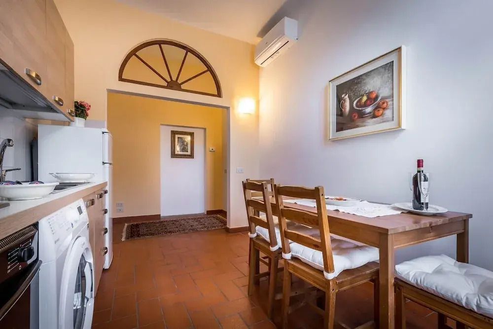 Classic Tuscany Apartments by Mmega