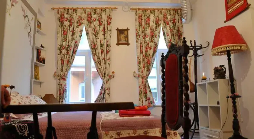 Mahmures House