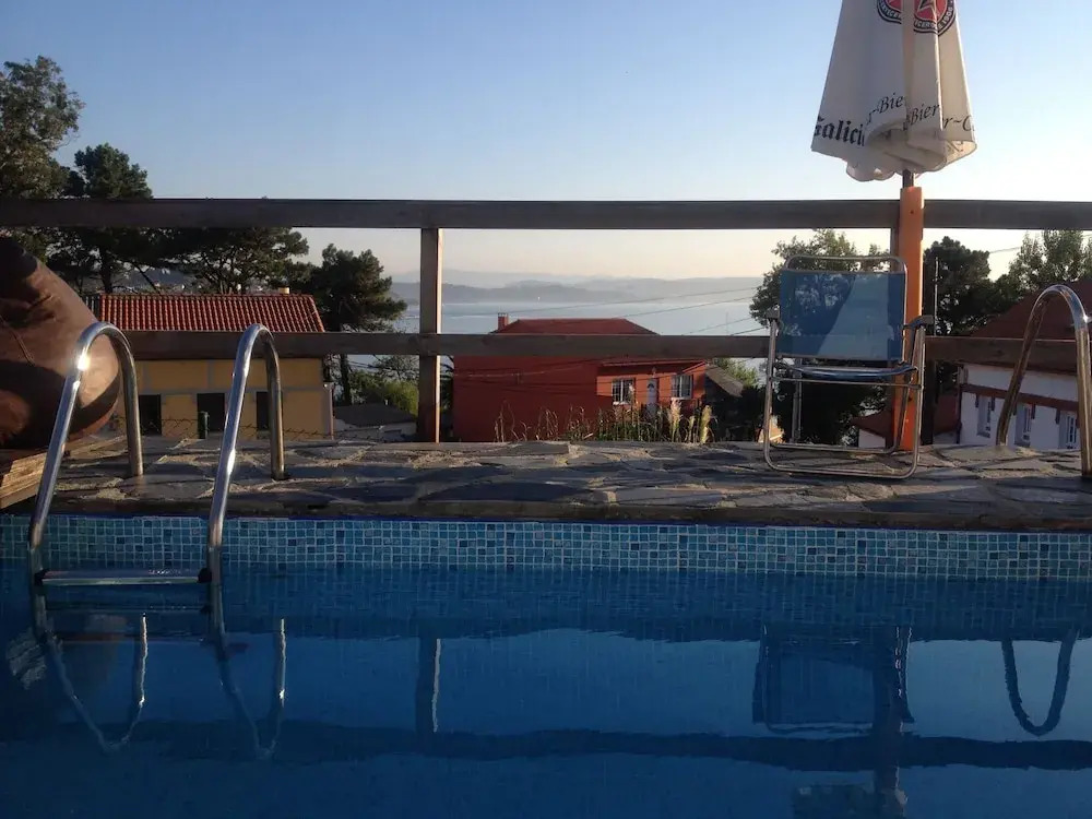 Spacious Holiday Home with Private Pool near Sea & Boulevard in Oleiros