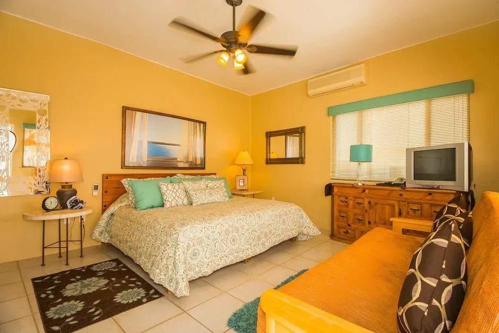 4BR 4BA 1 Mile from Beach&Downtown, Villa Ladrillo