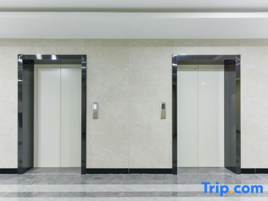 Xining Heige Light Luxury Homestay (Haidu Wanda Outlet City)