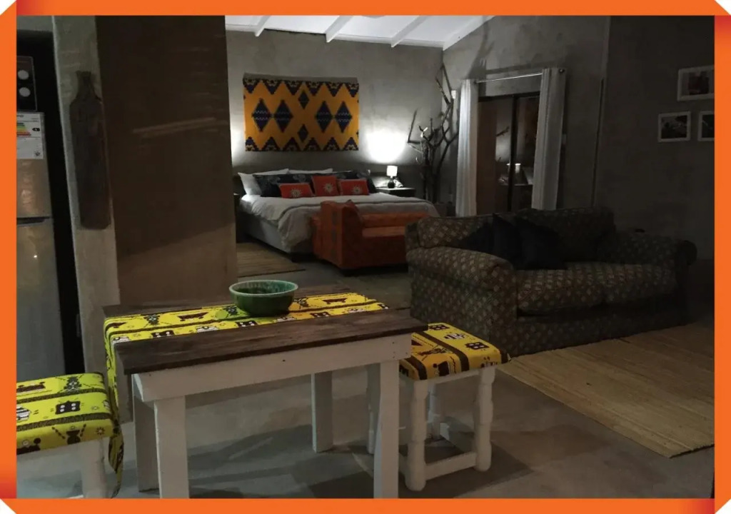 Foxy Crocodile Bush Lodge & Kruger Safaris