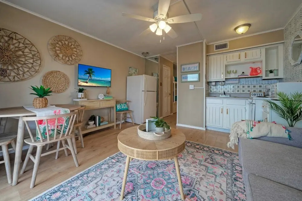 Private Balcony w/ Ocean View Pool & Hot Tub Access Ocean Echo by Avantstay