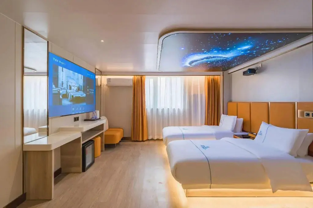 Dequan Luxury Huayuan Hotel, near POP LAND and SOLANA