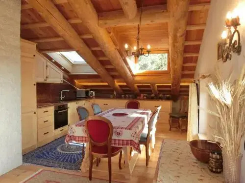 Partel Loudge