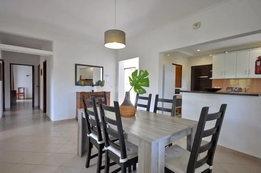 Delightful Single-storey Villa, Private Pool, Free air Conditioning and Wifi