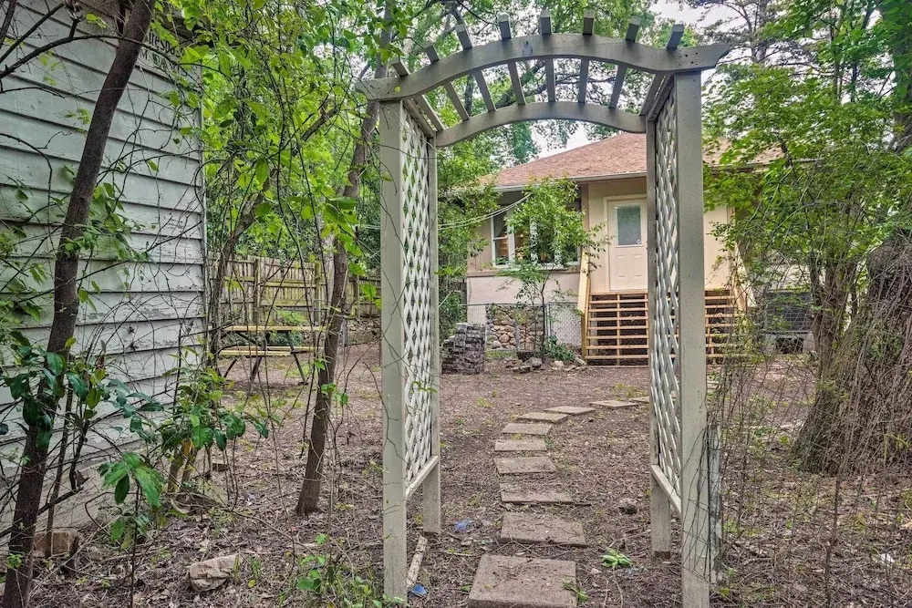Spacious & Updated 1920's Hsnp Craftsmen Home