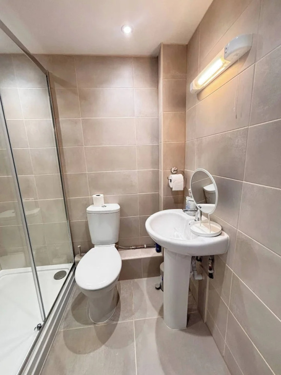 Bright Cozy 2 Bedroom Apartment in Oxford