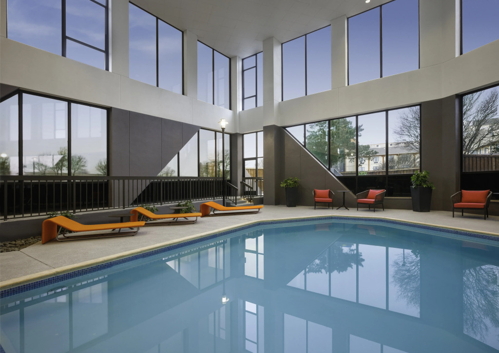 Crowne Plaza Dallas Market Ctr - Love Field, an IHG Hotel