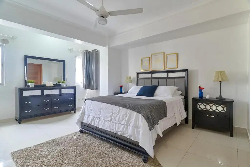Apartamento 2BR- AC- WiFi- Safe - Smart TV- HotWater.