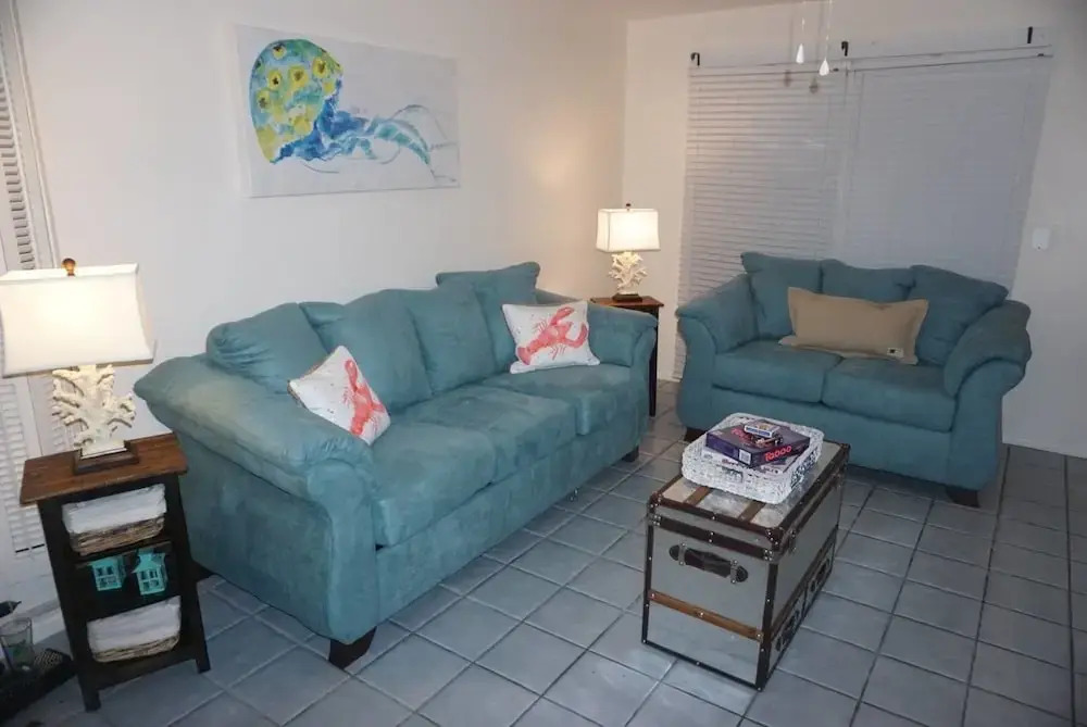 Barefoot Bungalow by Beachside Mngmt