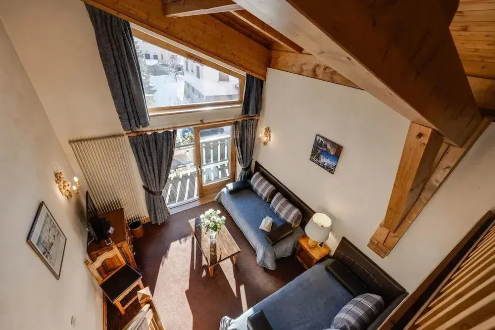 Hôtel La Grange dArly
