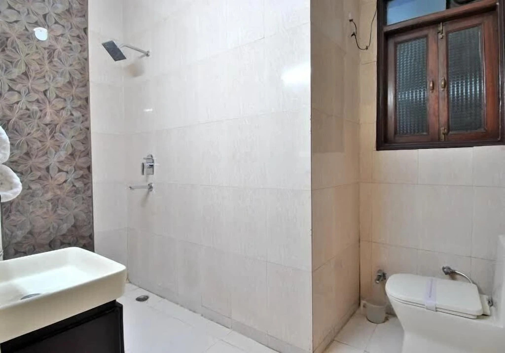 Hotel Kings Inn, Karol Bagh, New Delhi