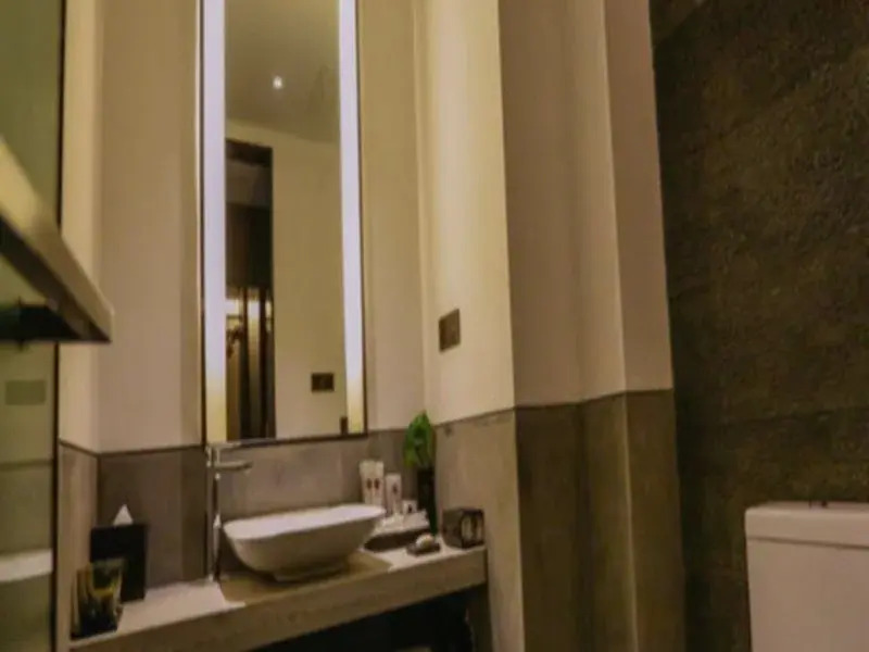 Ease House Hotel