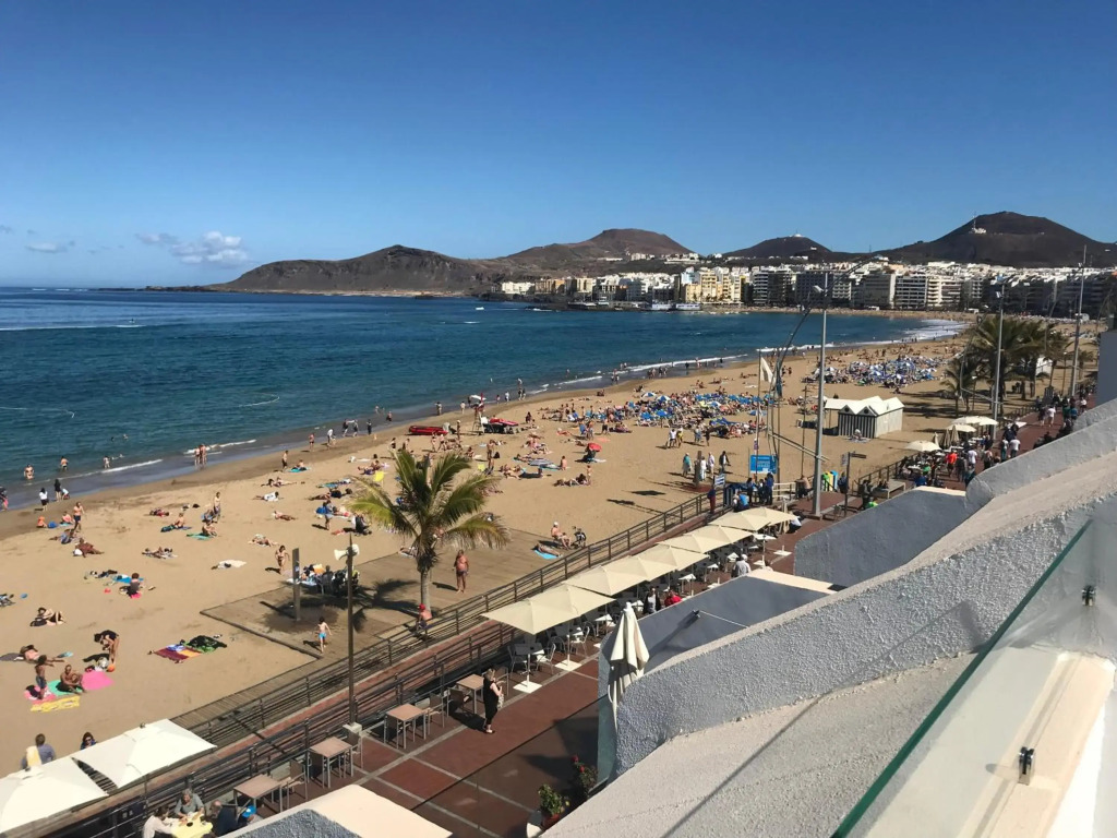 Las Canteras Suite