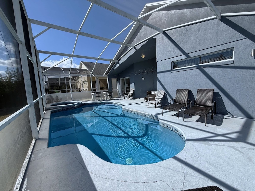 South Facing Villa - Modern Finishes