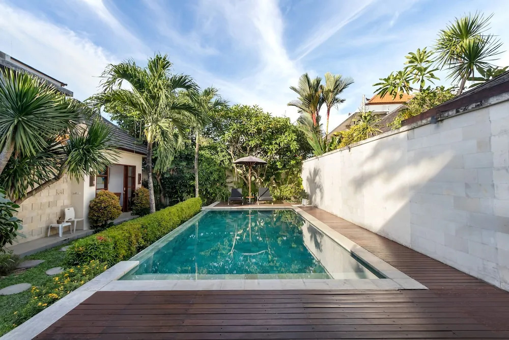 Villa Camilla 2 by Villa Finder