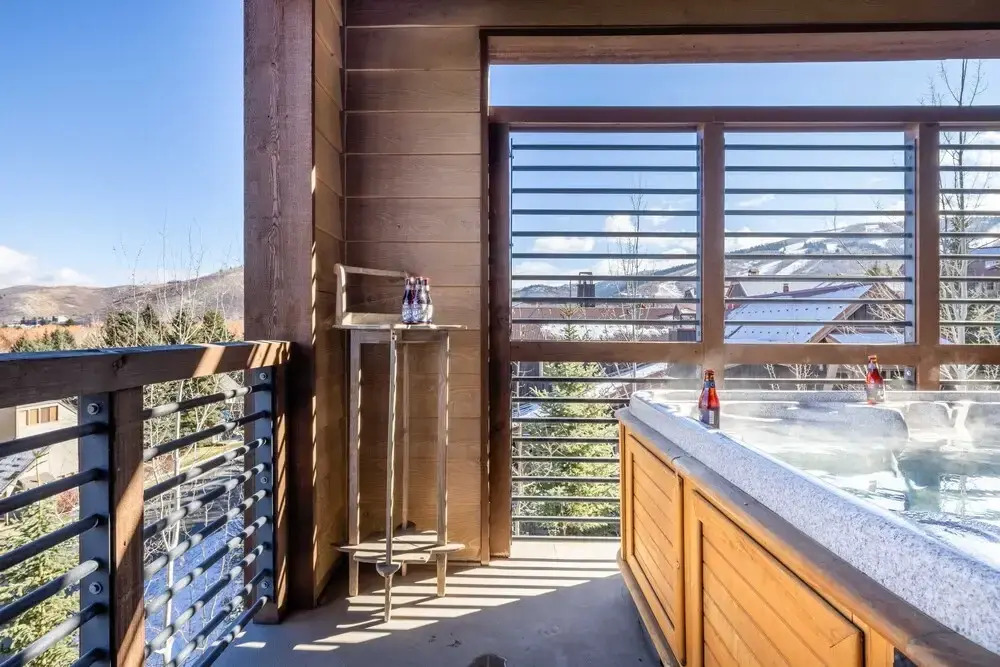 Slopeside By AvantStay Stunning Home w Spa Close To The Slopes