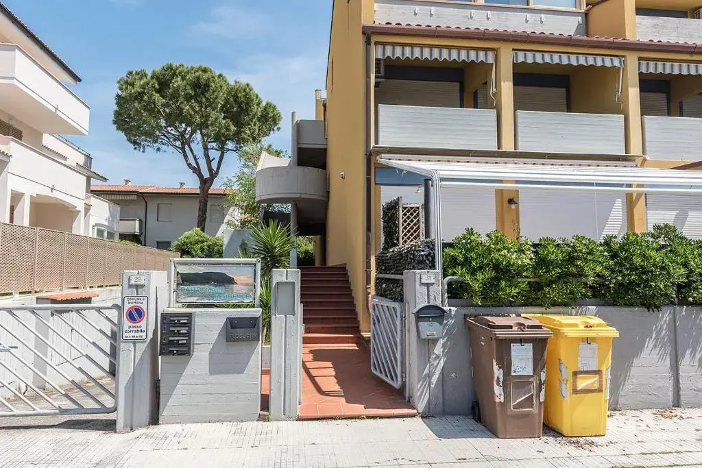 M53 - Marcelli, bilocale con giardino a 100 mt dal mare 4