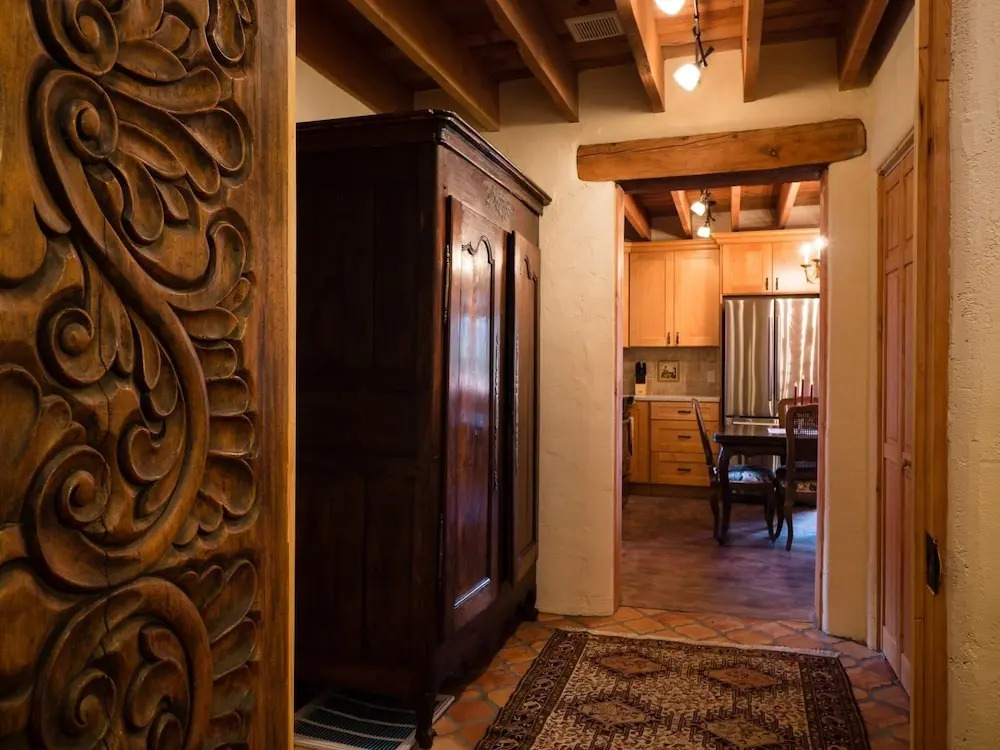 Desert Breeze - Delightful Railyard Adobe, Walk to The Plaza