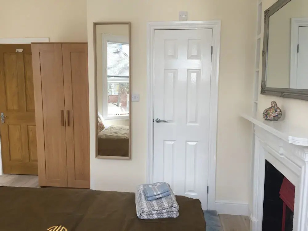 Inviting 6-bed House in London