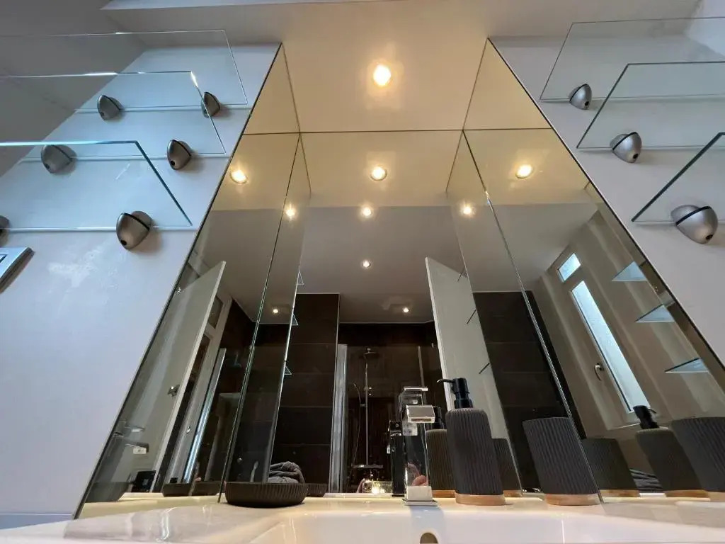 Appartement haut standing 125m2 / Parking privé plein centre-ville avec vue panoramique