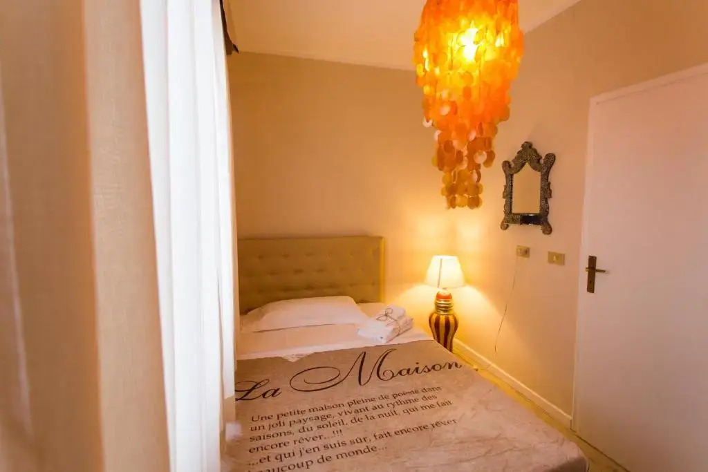 1920 Maison Hotel