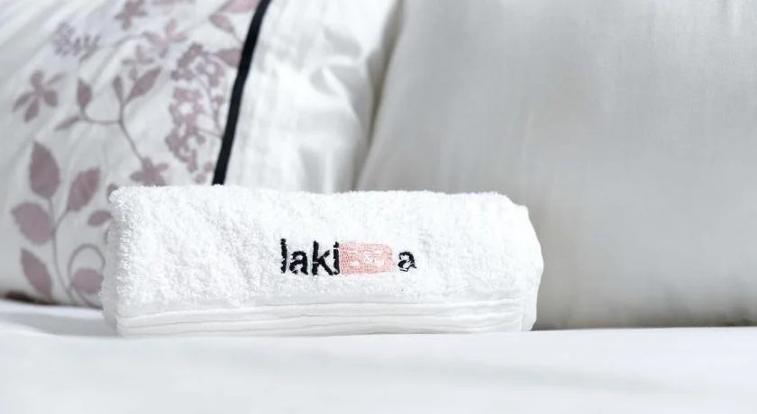 Lakibba B and B