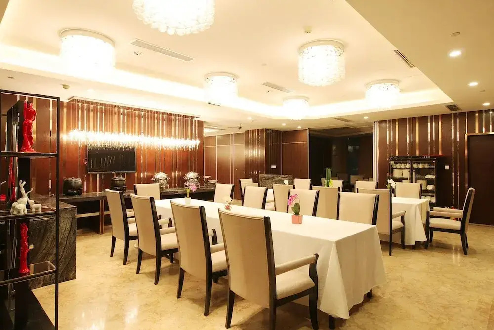 Elite Polink Global Hotel