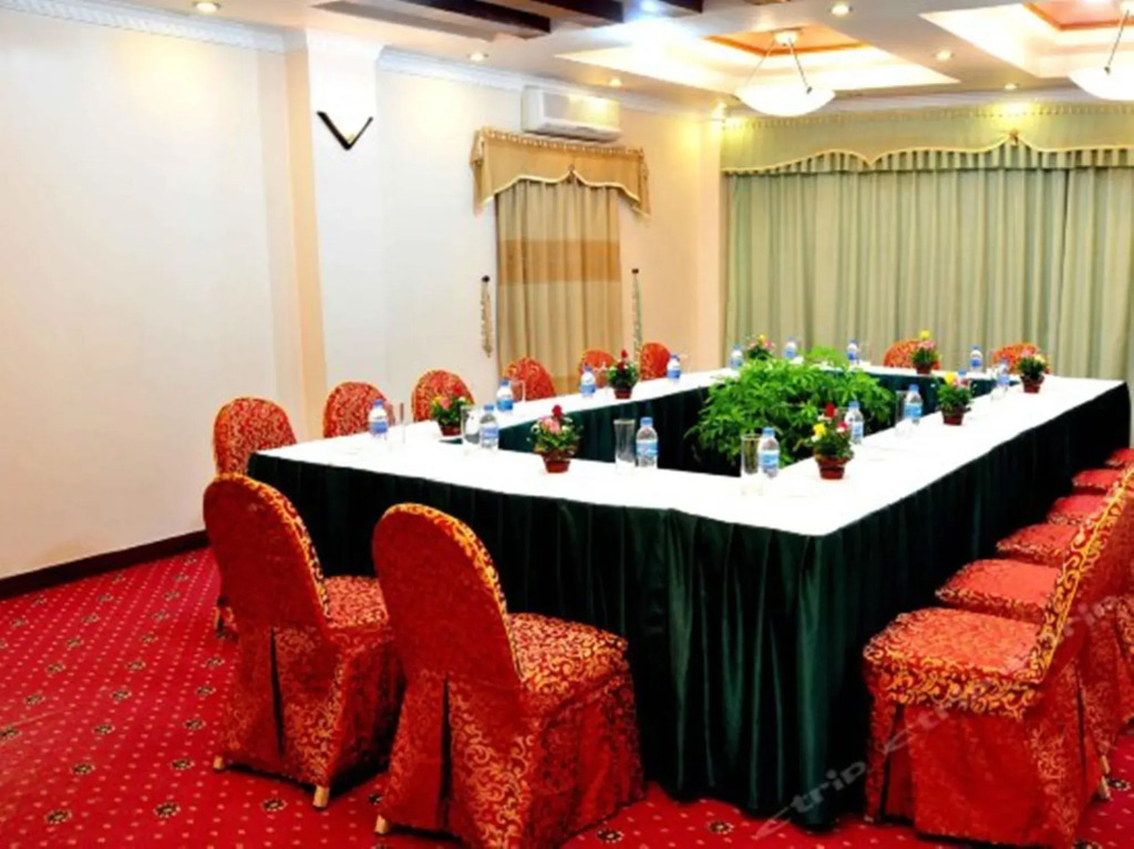 Crown Hotel