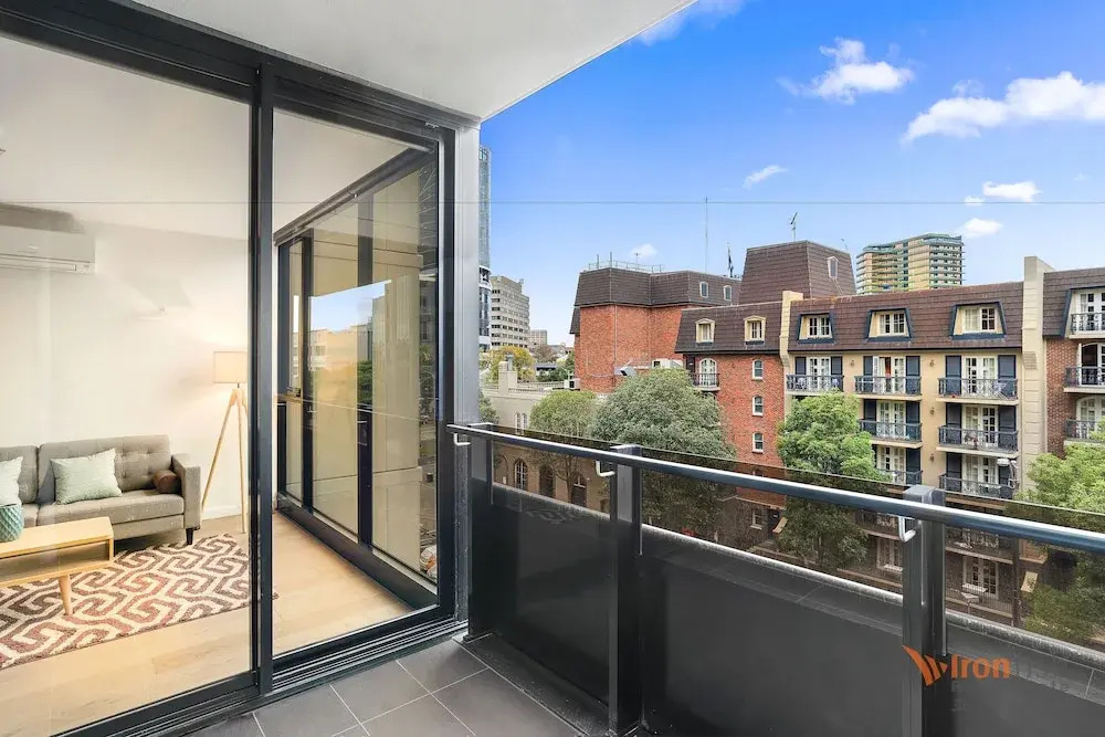 IFSTAYS Blackwood Service Apartment