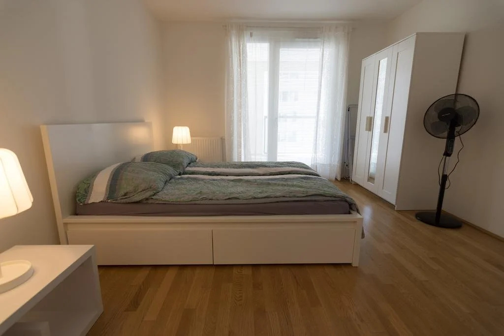 Apartment with parking on premise