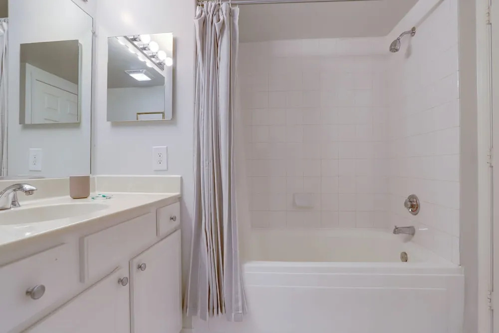Spectacular 1 BR Condo at Ballston