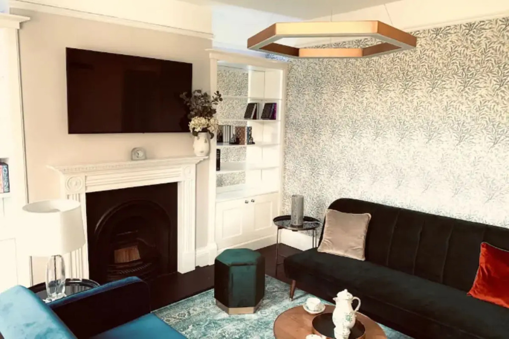 The Midsummer Common - Modern & Spacious 2BDR House with Garden
