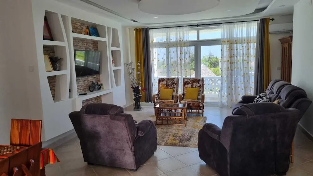 Lux Suites Kijani Beach Apartments