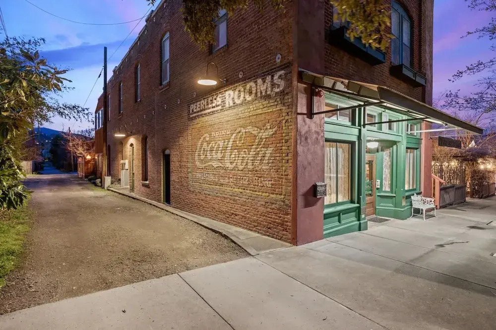 The Peerless Hotel