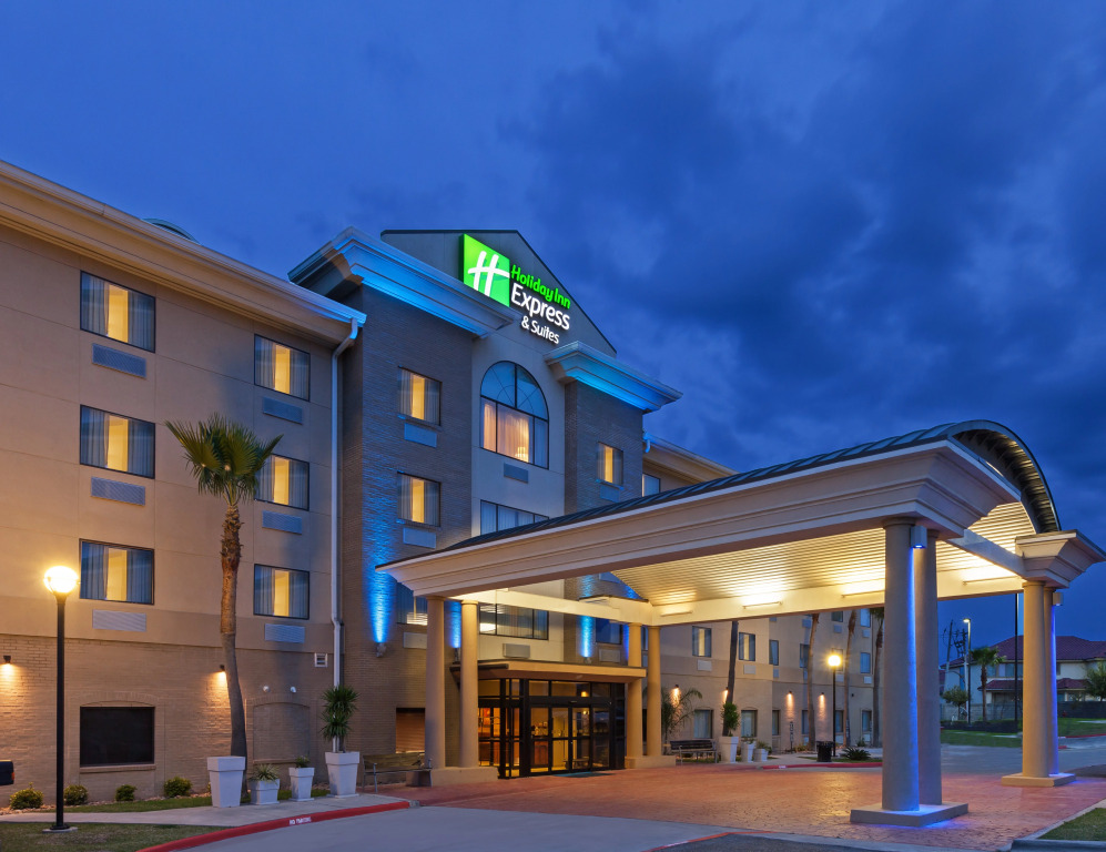 Holiday Inn Express & Suites - Laredo-Event Center Area by IHG
