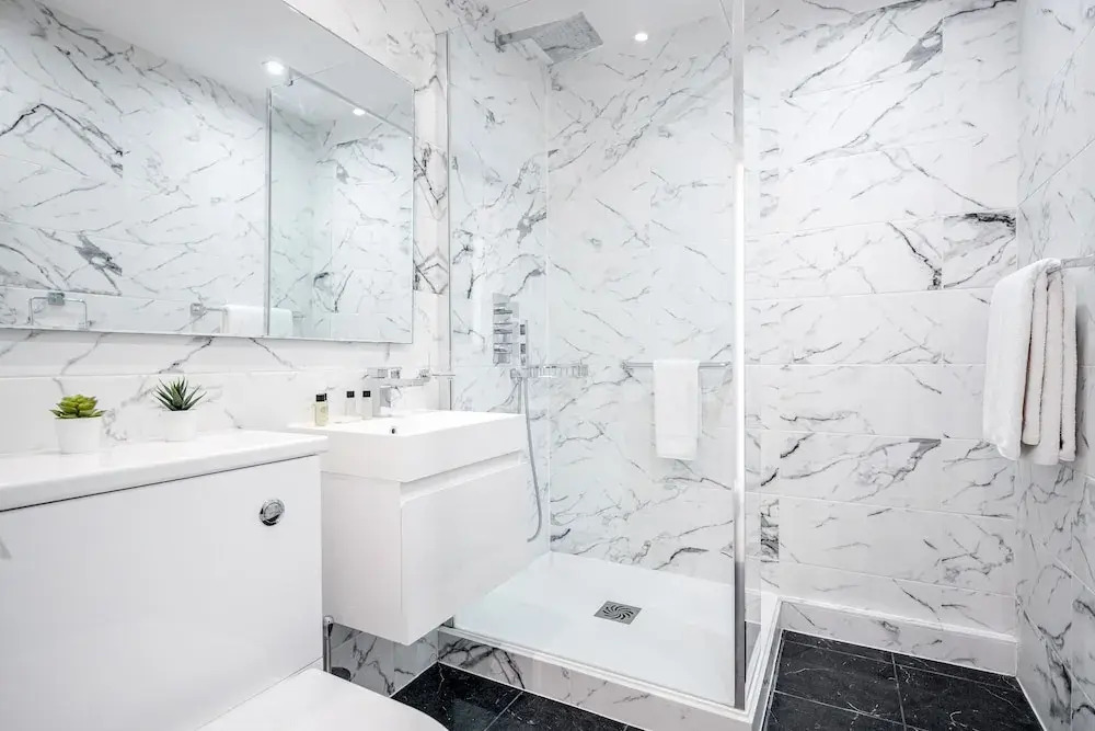 Royal Docks Guesthouse by LUXHABITAT