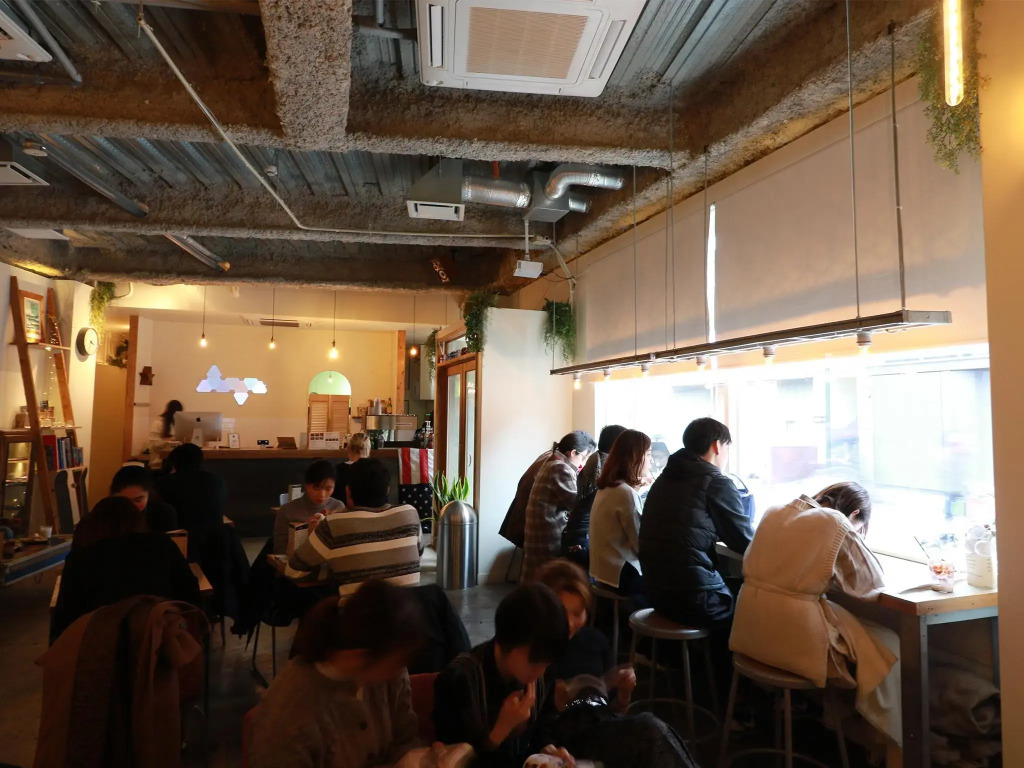 almond hostel & cafe Shibuya
