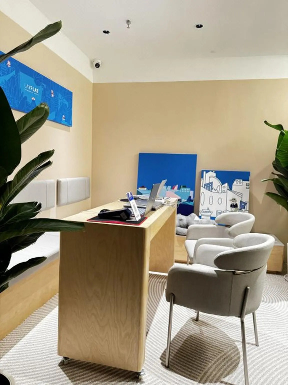 Layflat Hotel