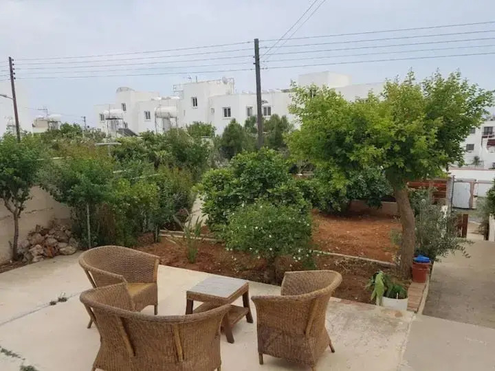 EPISTIMI 3 Bedroom Holiday House