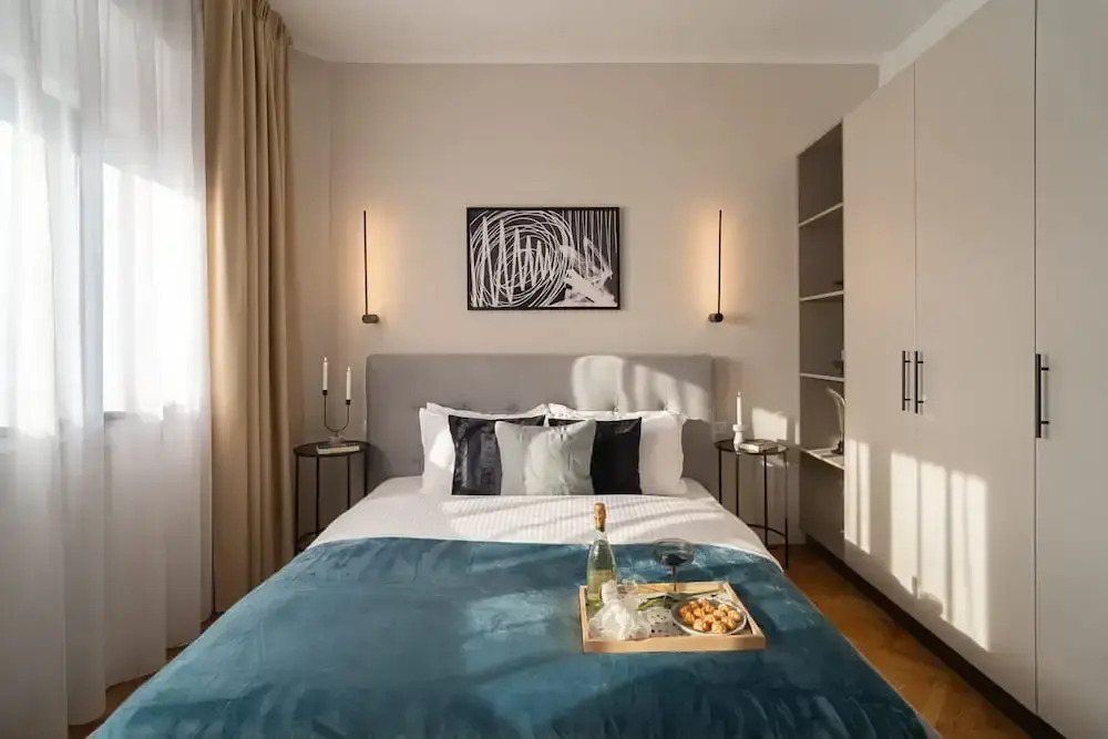 Vibrant & Spacious 3BR Condos on Amzei Square
