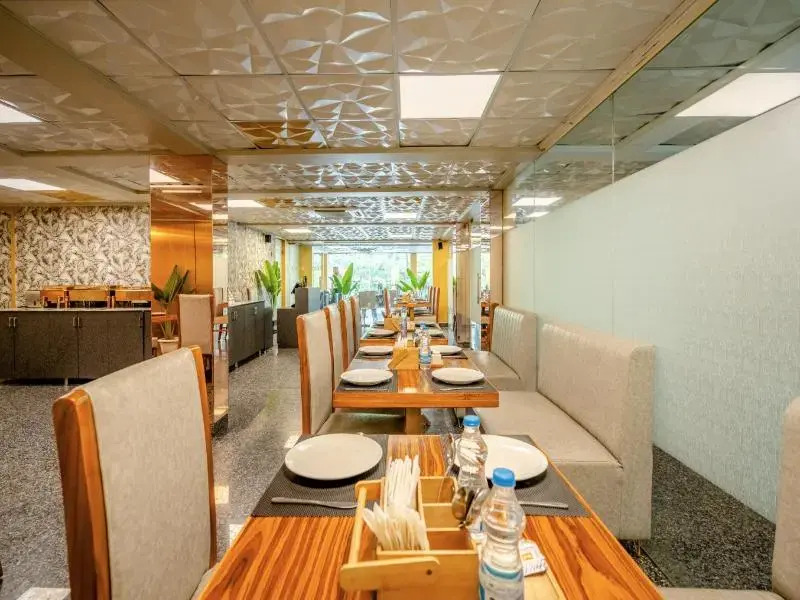 Lime Tree Hotel - Near Medanta Hospital