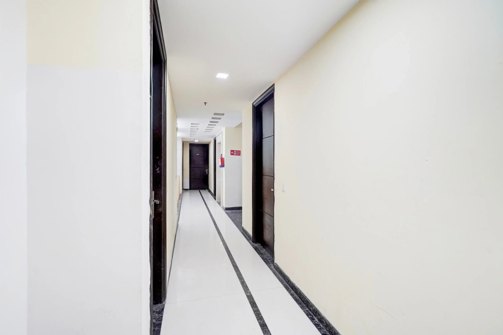 Townhouse Sector 51 Noida Near Metro Station