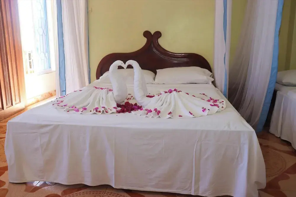 Haveton Hotel and Apartments