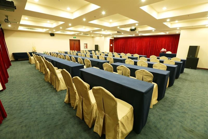 Central Business Hotel