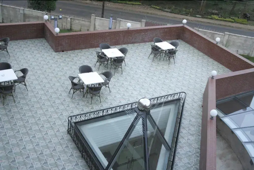 Soluxe Club International Hotel