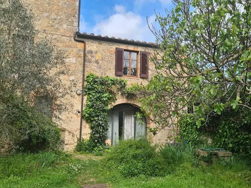 Tuscan Countryside Charm by Sea N' Rent
