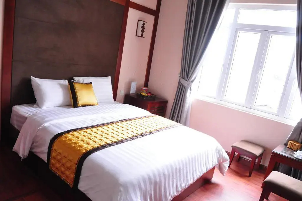 Tea Hotel